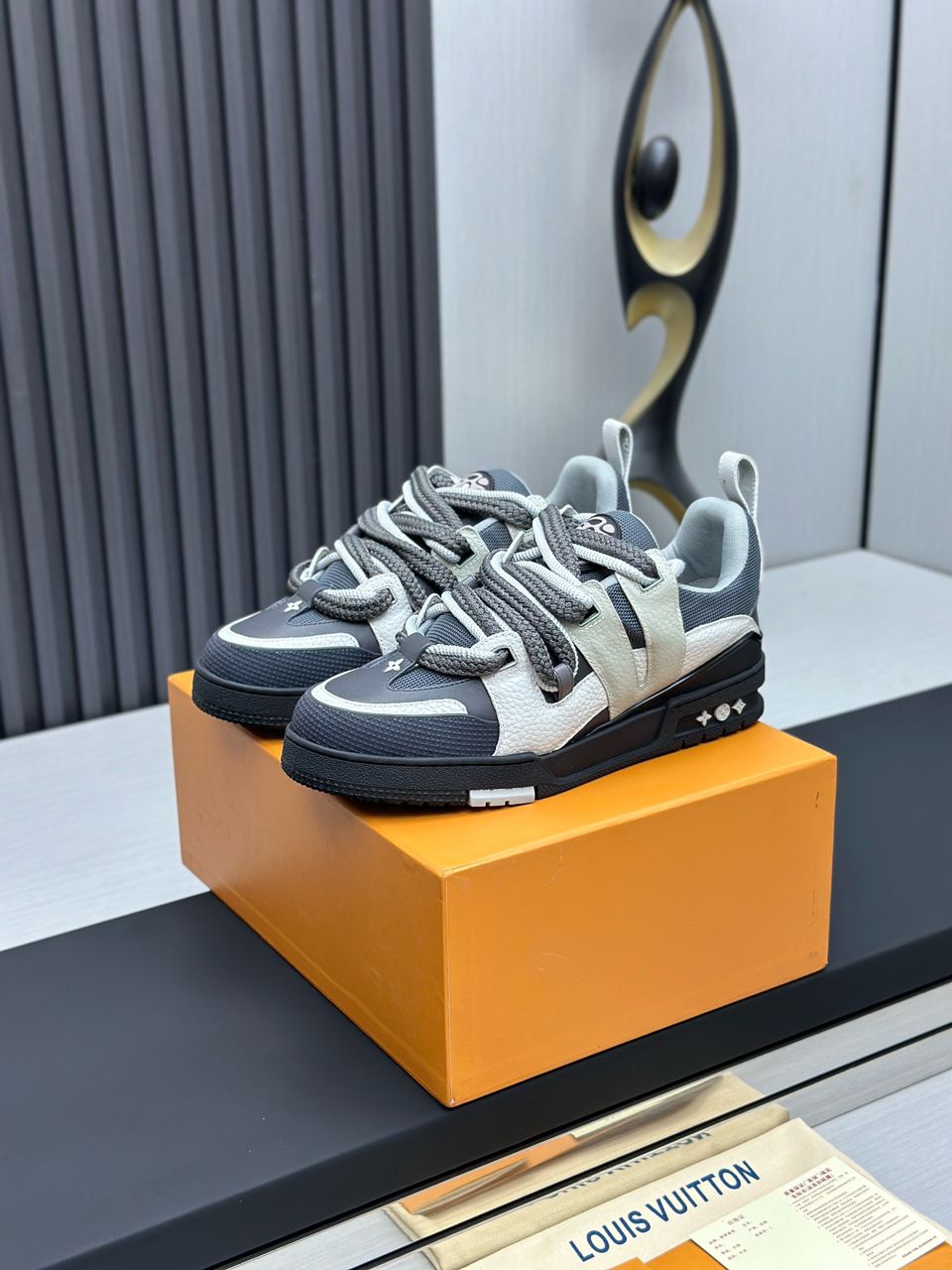 L sneakers image 6