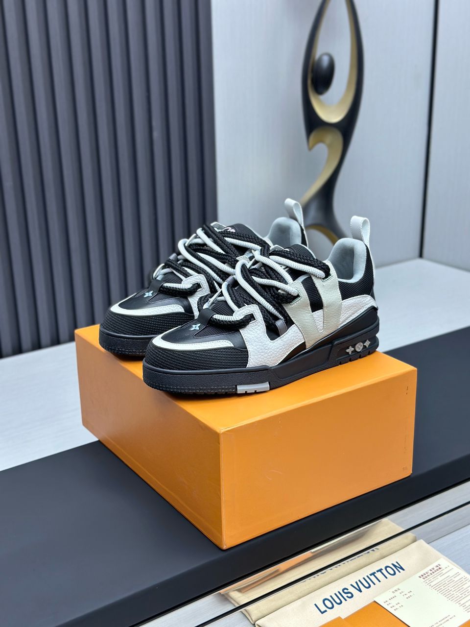 L sneakers image 7