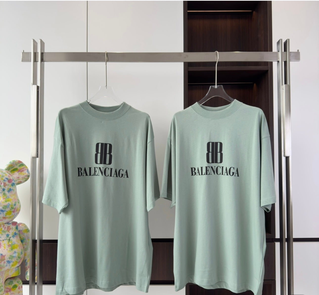 T shirt image 0