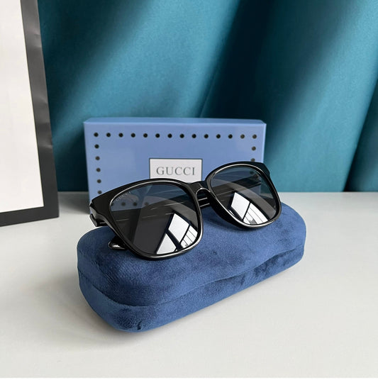 G sunglasses image 0
