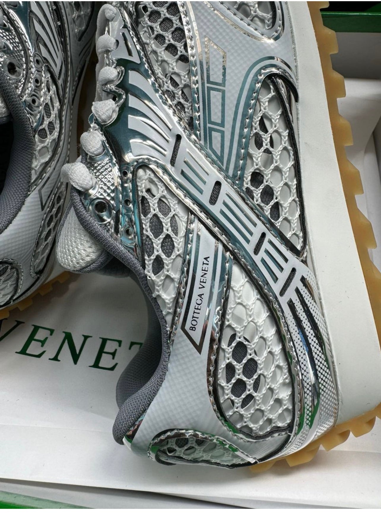 Bot Sneakers image 2