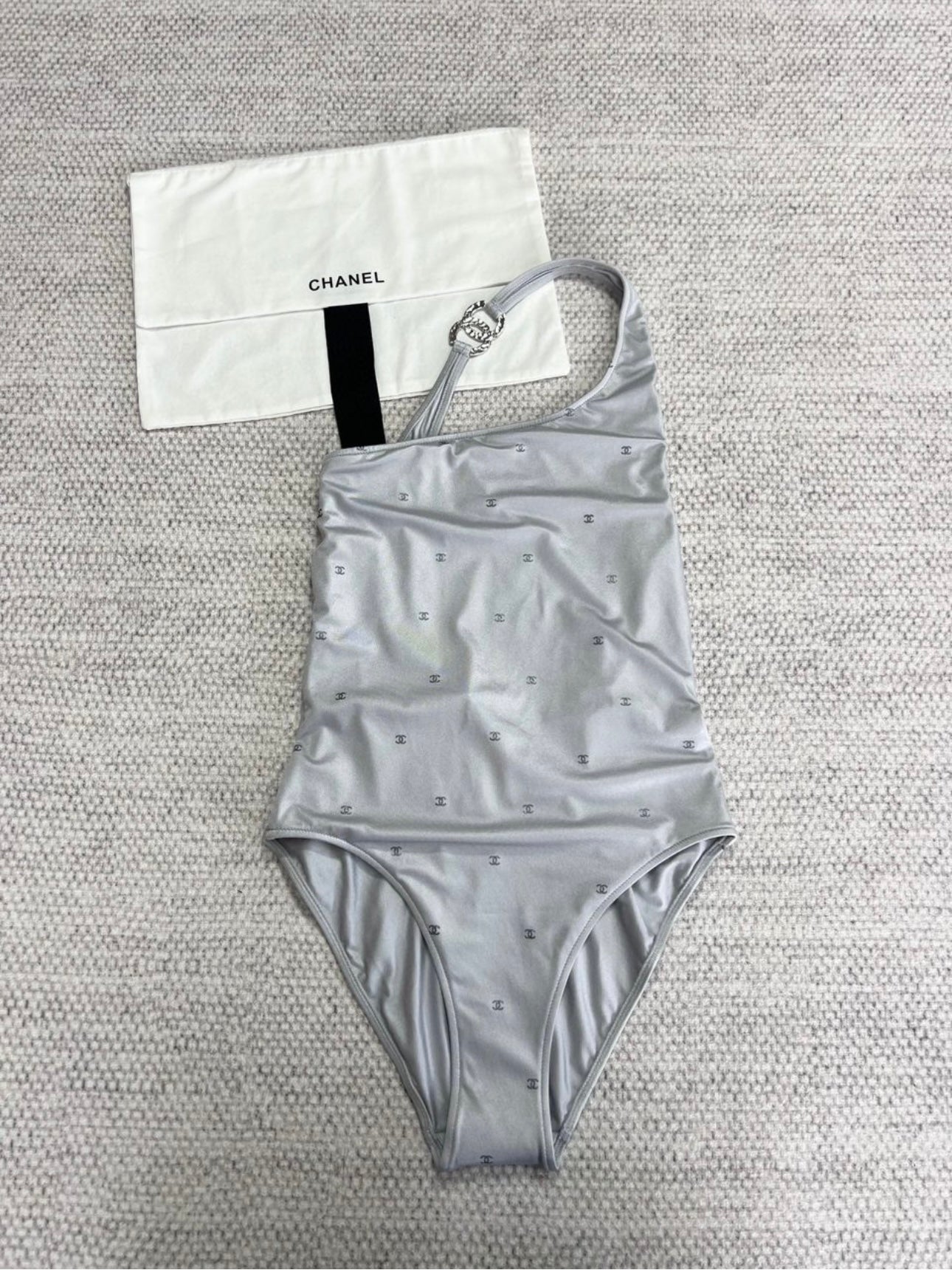 C swimwear image 0
