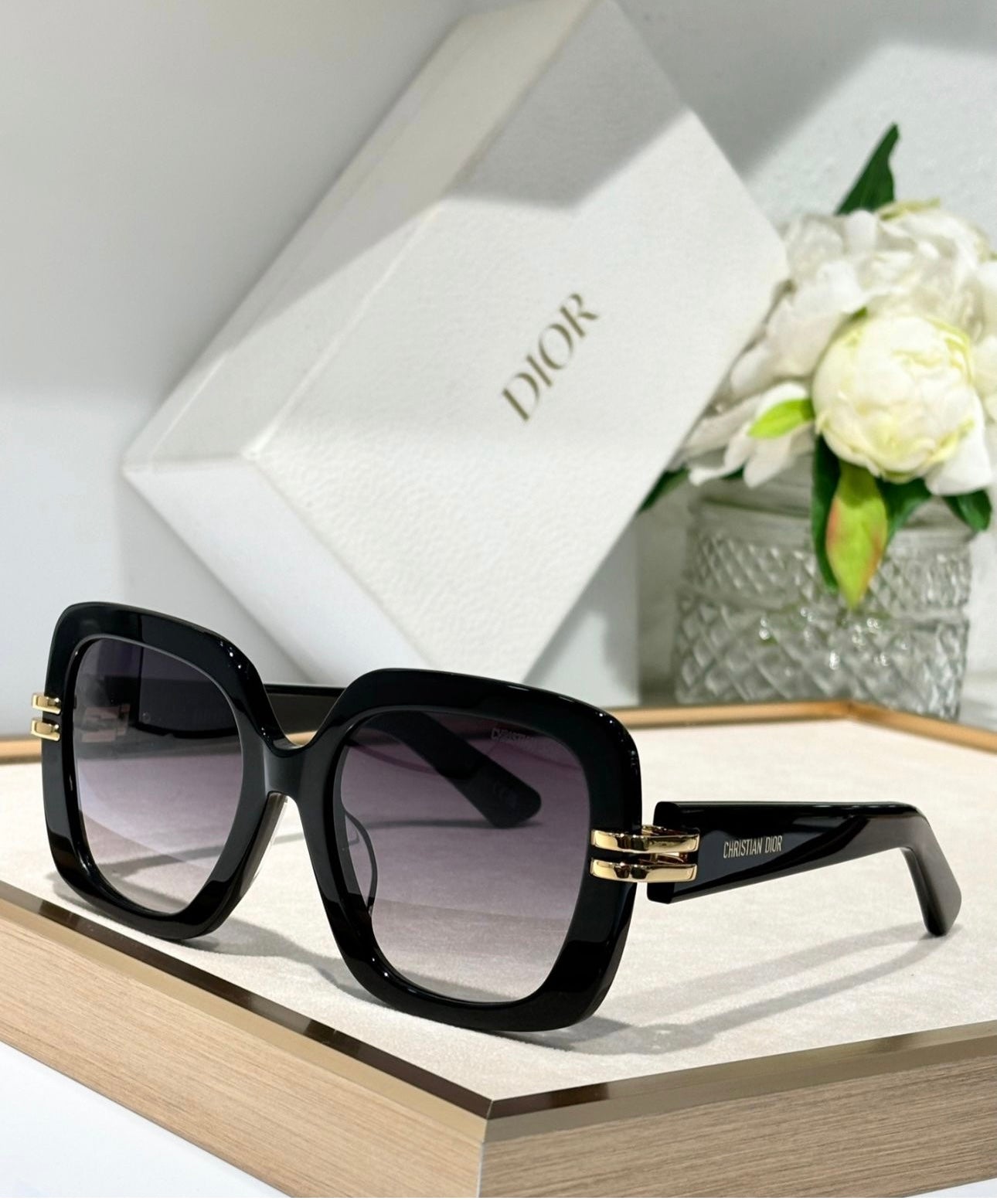 D Sunglasses image 0