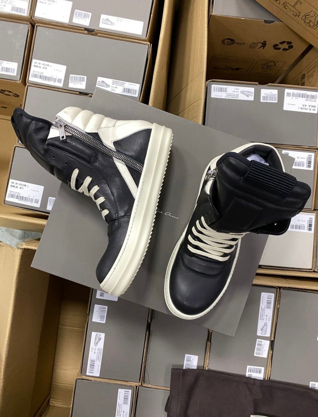 Ri sneakers image 2