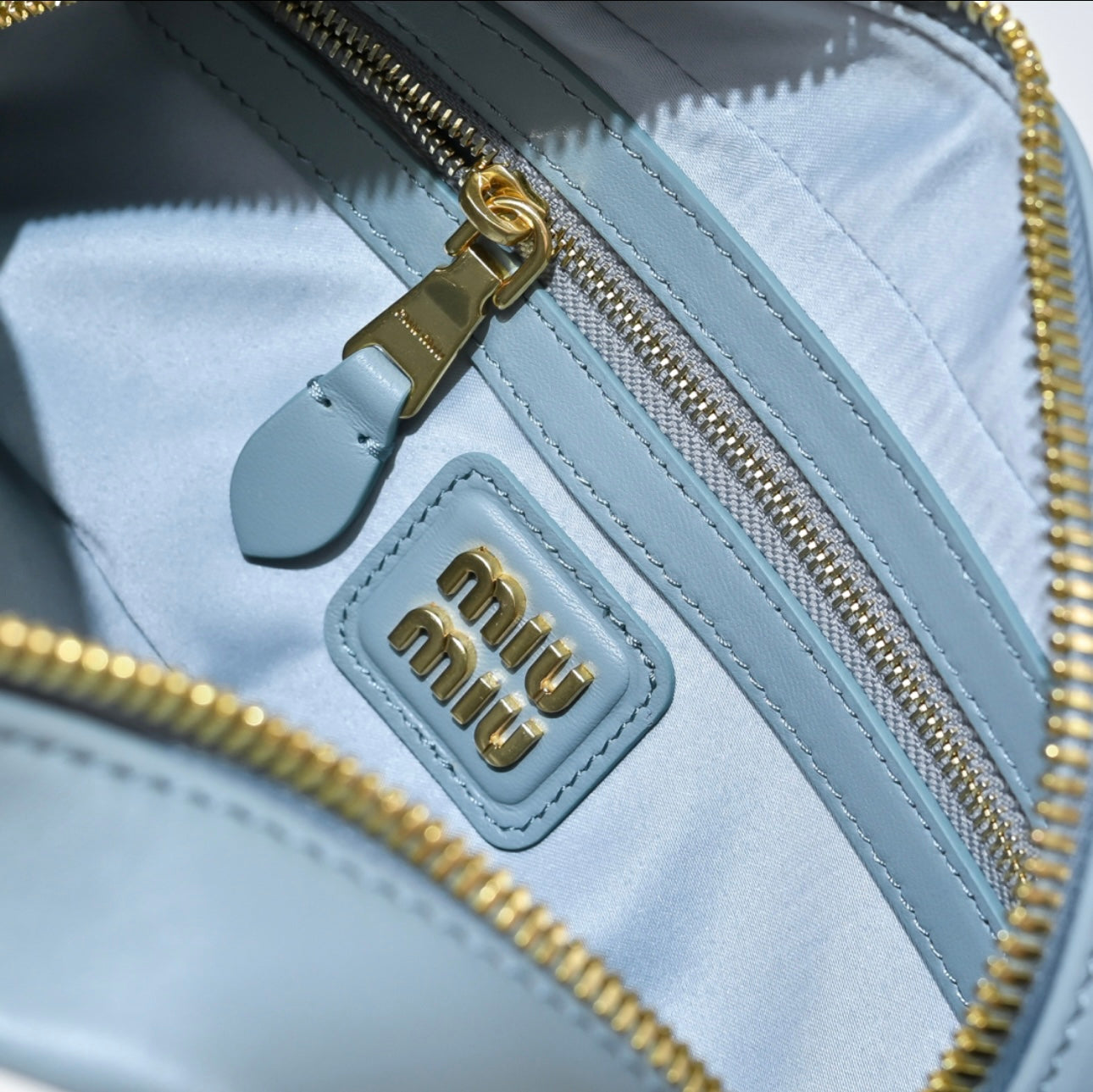 M women's bag image 1